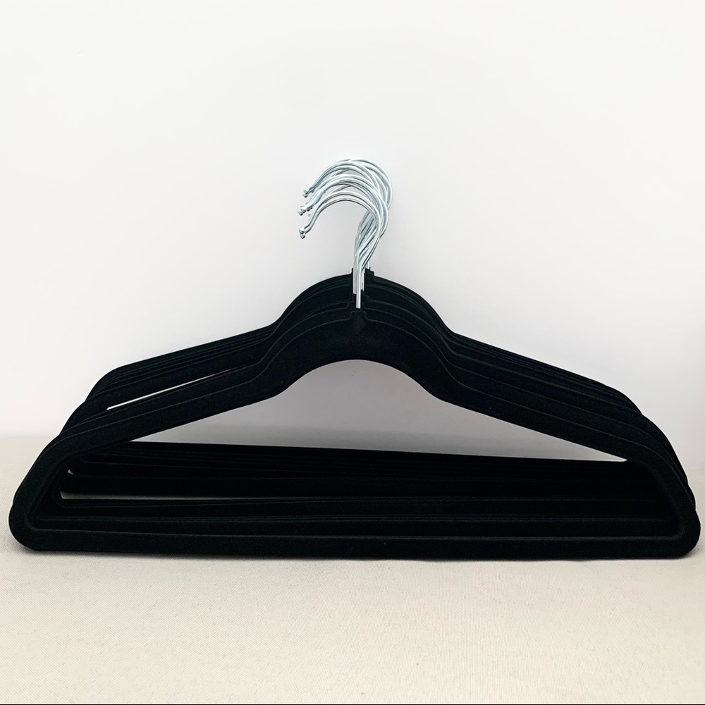 NWOT velvet hangers 15 - Picture 5 of 6